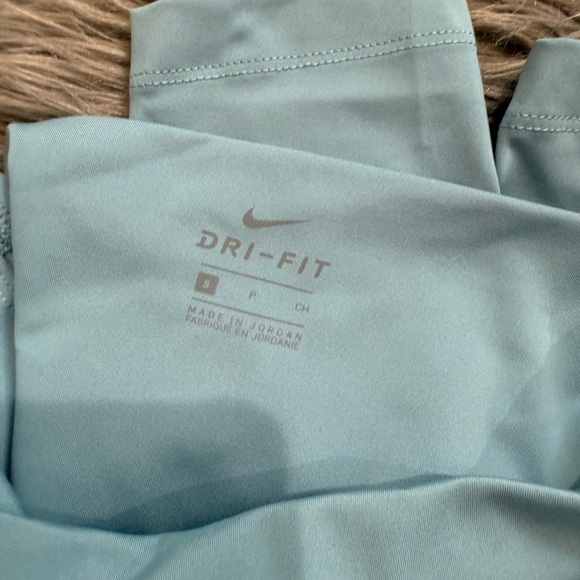 Nike Leggings - Picture 4 of 5